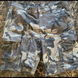 Levi’s Men’s camo cargo shorts
